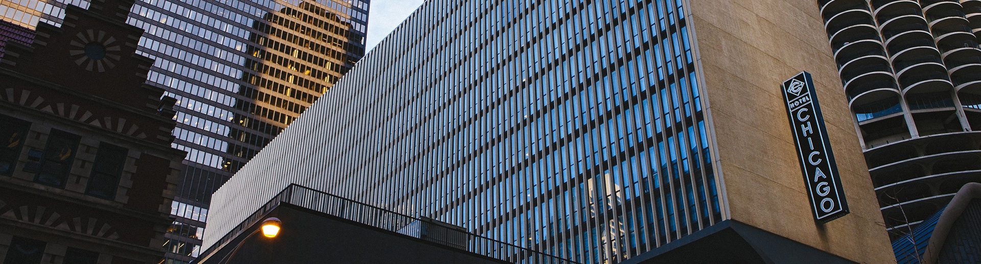Luxury Hotel In Downtown Chicago Il